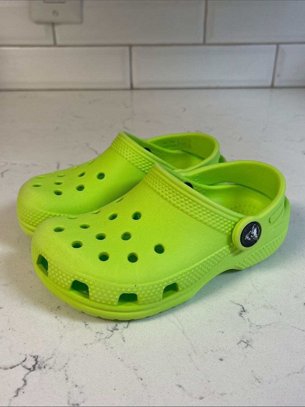 CROCS CLASSIC TODDLER KID’S Size 9 CLOG Kids Limeade-Green ? Water Shoes 206990